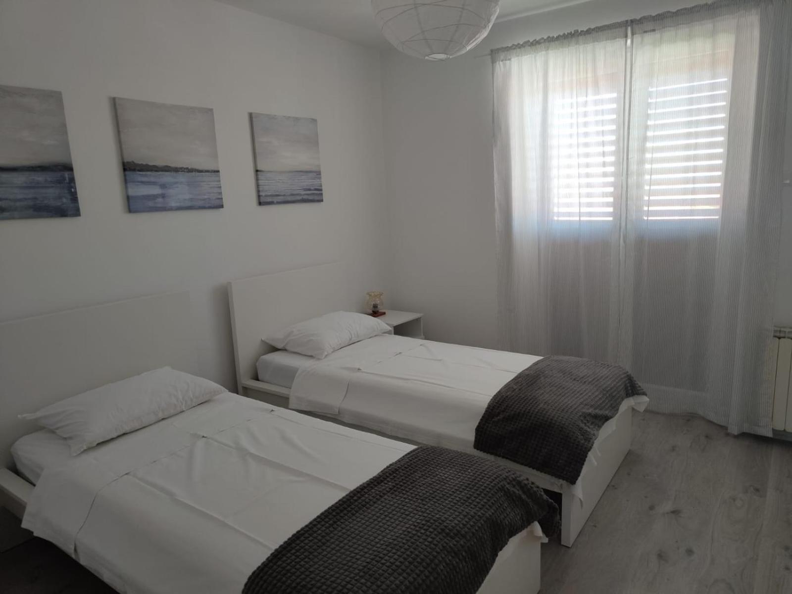 Apartma Stimec อิซอลา ภายนอก รูปภาพ